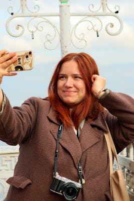 Nora, 24